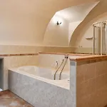Maison d'hôtes Orangerie Garden By Kh 4*