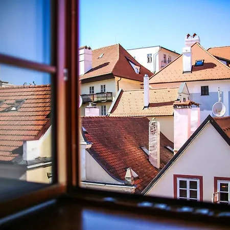Orangerie Garden By Kh بيت ضيافة Český Krumlov