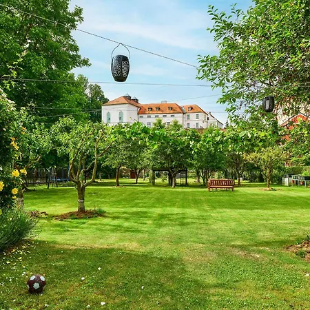 Orangerie Garden By Kh 4* Český Krumlov