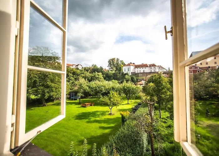 Orangerie Garden By Kh Maison d'hôtes Český Krumlov